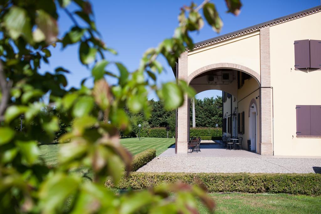 Гостевой дом Agriturismo Il Mondo Парма Экстерьер фото